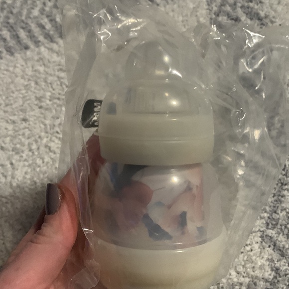 NWT MAM Sample Bottle - Picture 3 of 3